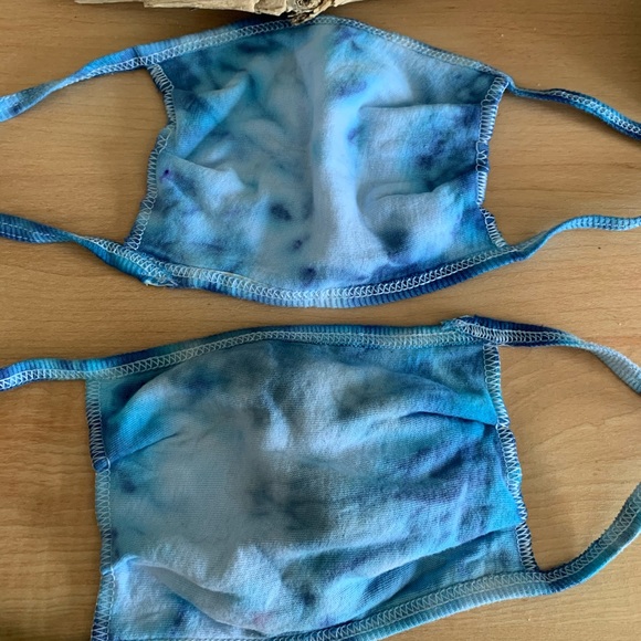 NWT bundle of 2 blue tie dye cotton face masks - Picture 6 of 8